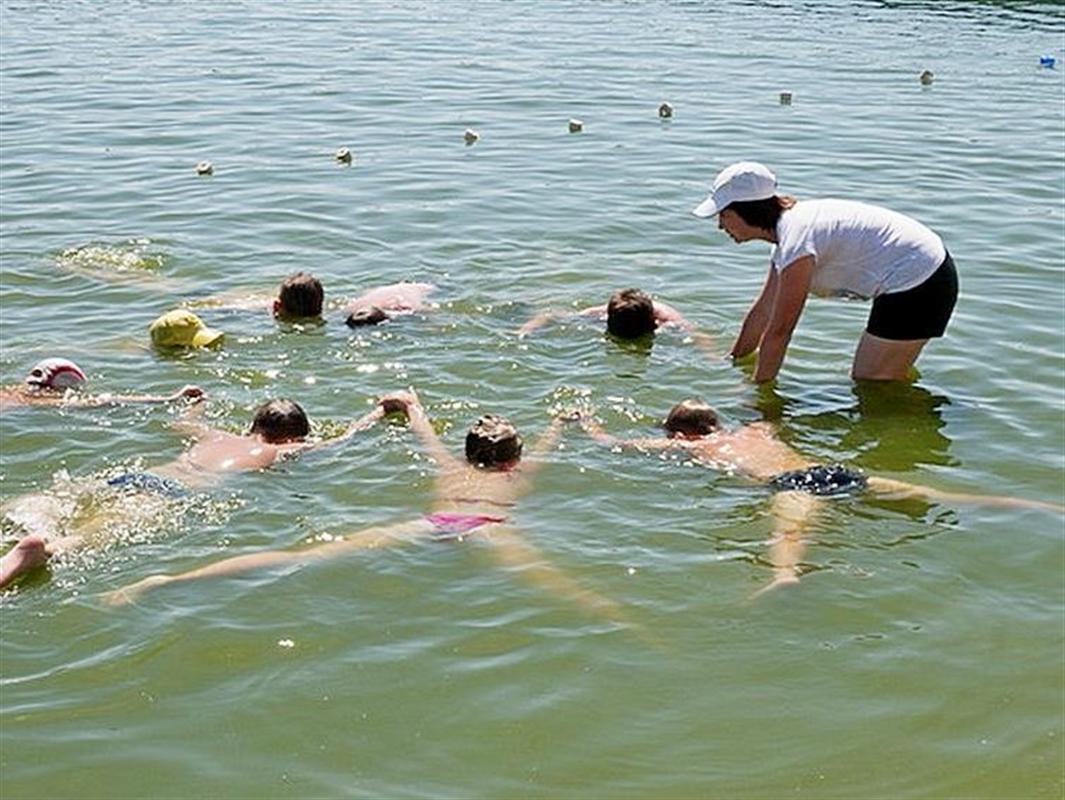 Юных костромичей будут учить плаванию на открытых водоемах.
