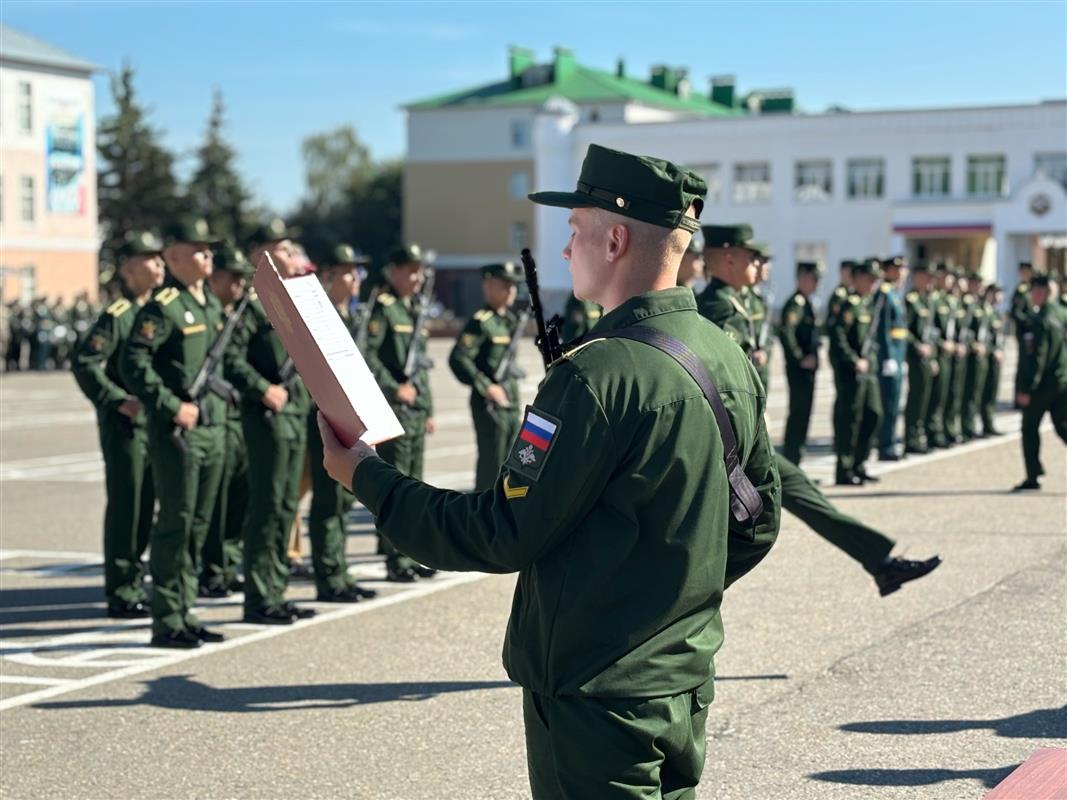 Курсанты академии РХБ защиты в Костроме приняли присягу