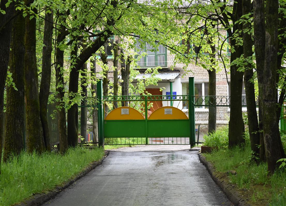 В Костроме продолжат ремонтировать подъезды к школам и детским садам