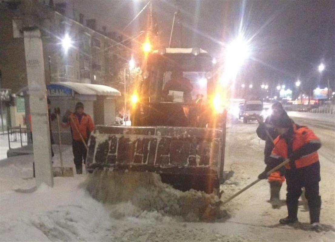 Две тысячи кубометров снега вывезли за одну ночь с костромских улиц