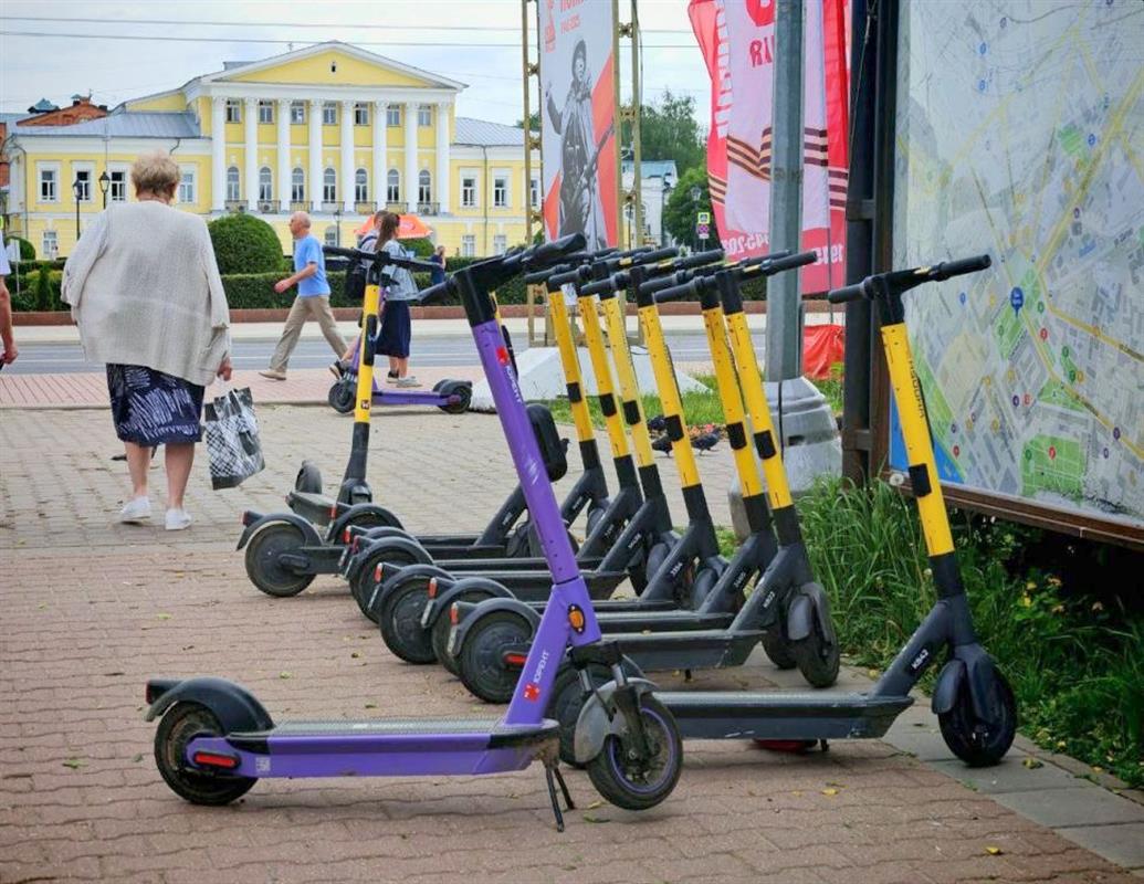Для электросамокатов в Костроме определили чёткие правила и места парковки 