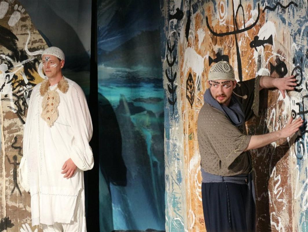 В Костромском Театре юного зрителя завершились репетиции спектакля «Ящерица» по пьесе Александра Володина.
