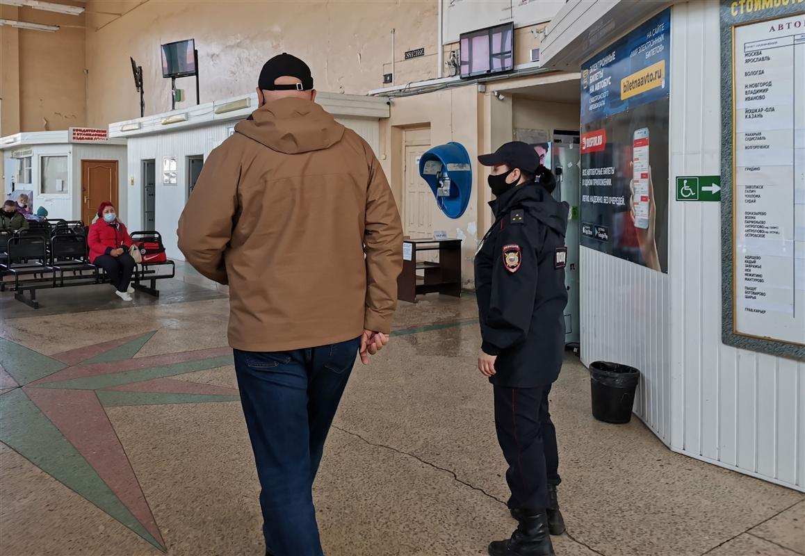 В Костроме продолжаются проверки соблюдения «масочного режима» в общественных местах